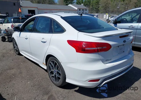 2016 Ford Focus Se из США, поврежденный, VIN 1FADP3F21GL273440